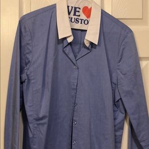 Woman’s NY&co button down shirt